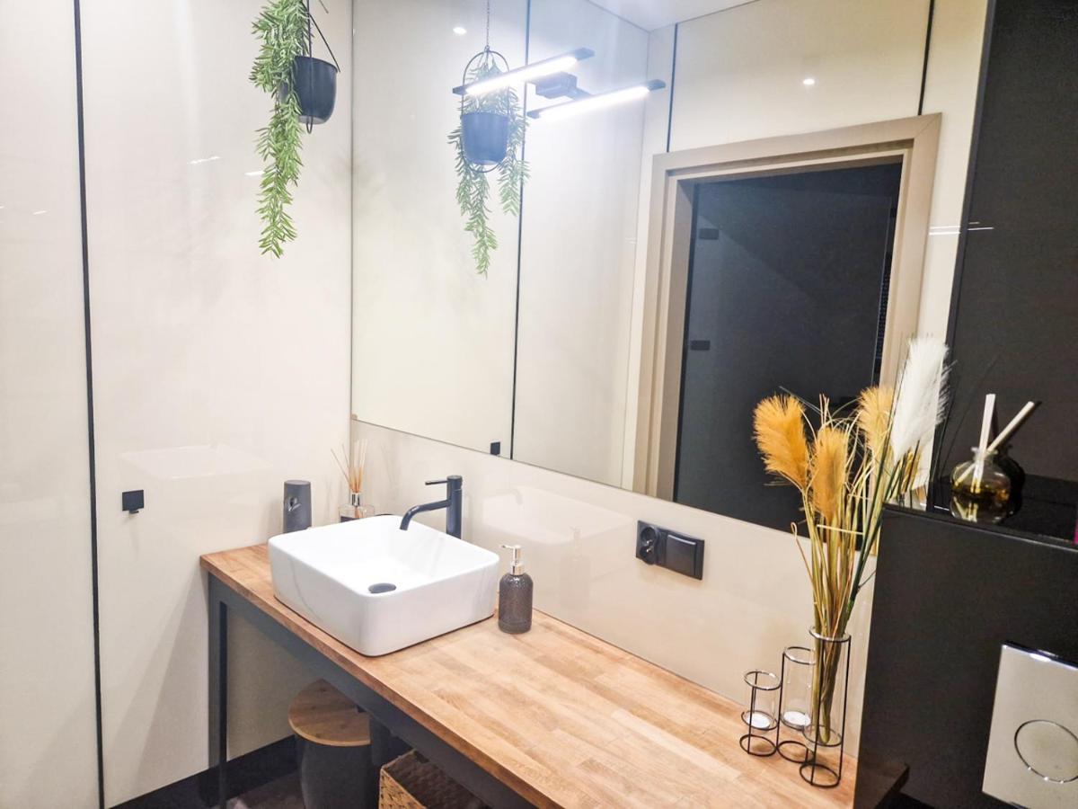 Apartament Loft ชิชเชนา ภายนอก รูปภาพ
